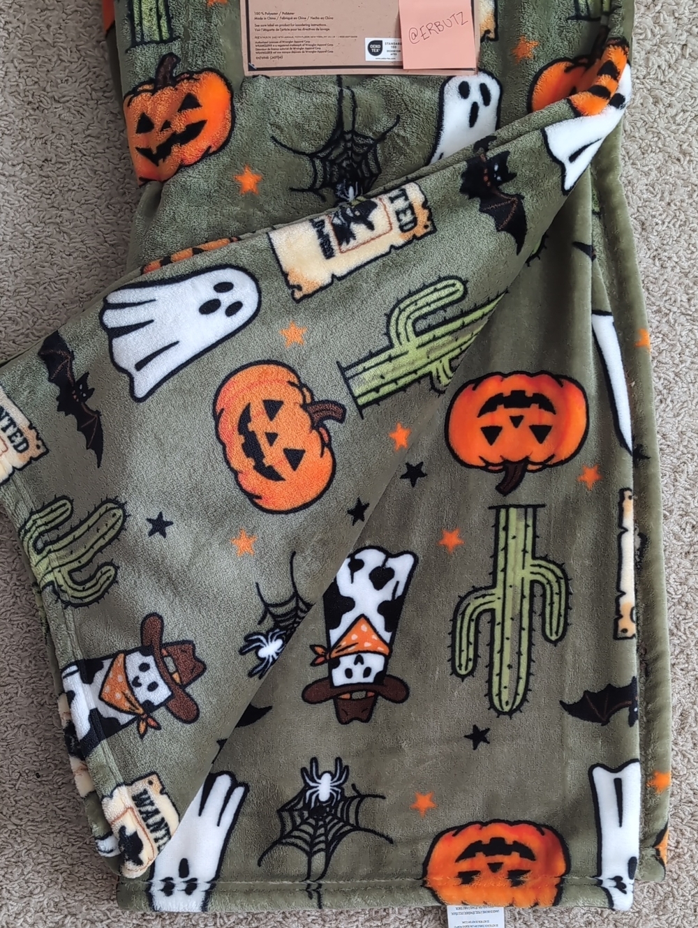 Wrangler Western Halloween Icon Oversized Halloween Plush Throw🕷 - Picture 5 of 9